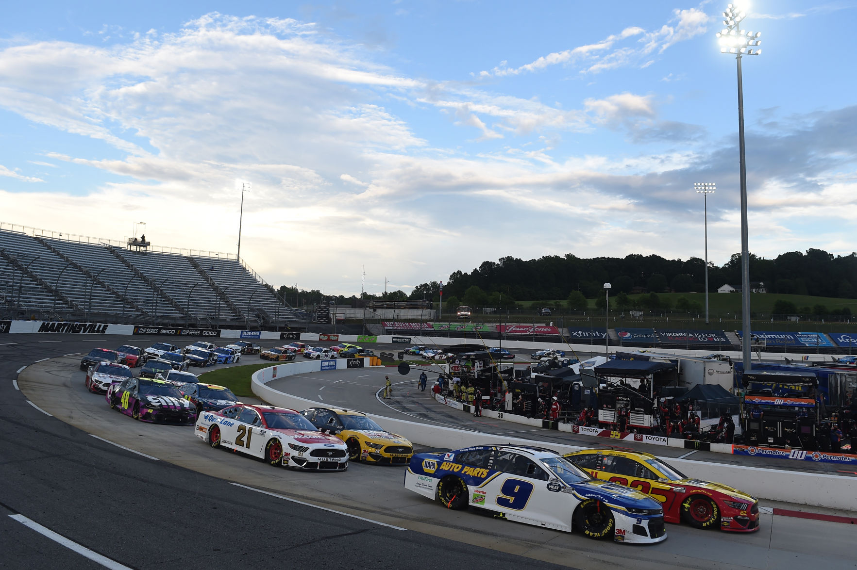 NASCAR Cup Series Blue-Emu Maximum Pain Relief 500